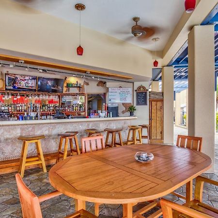 Oceanfront Complex With 2 Pools, Tennis Courts, And Expansive Ocean Views - 10-104 Kailua-Kona Exterior foto