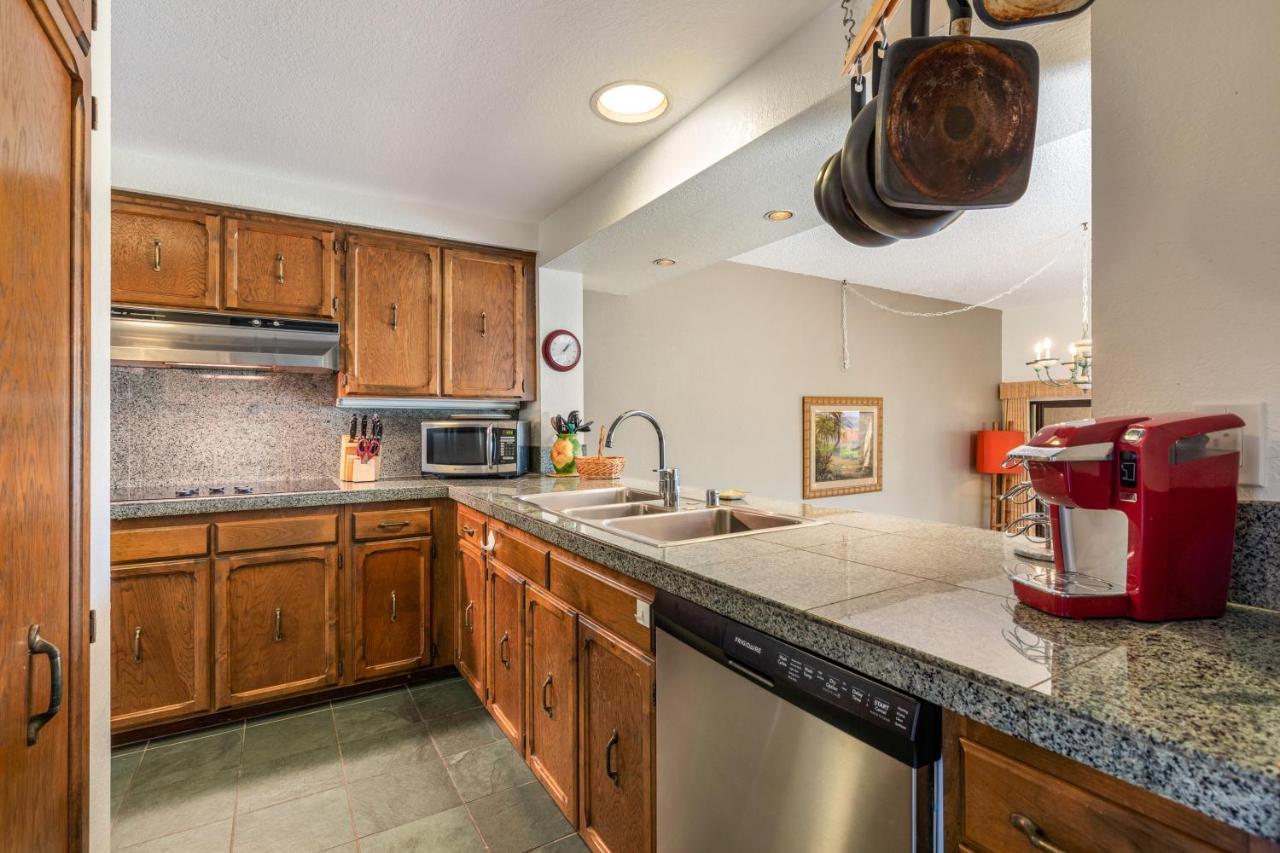 Oceanfront Complex With 2 Pools, Tennis Courts, And Expansive Ocean Views - 10-104 Kailua-Kona Exterior foto